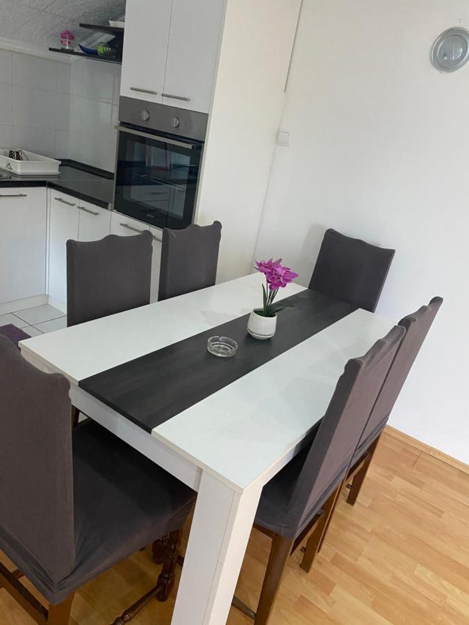 Apartmani Petra Novi Sad Buitenkant foto