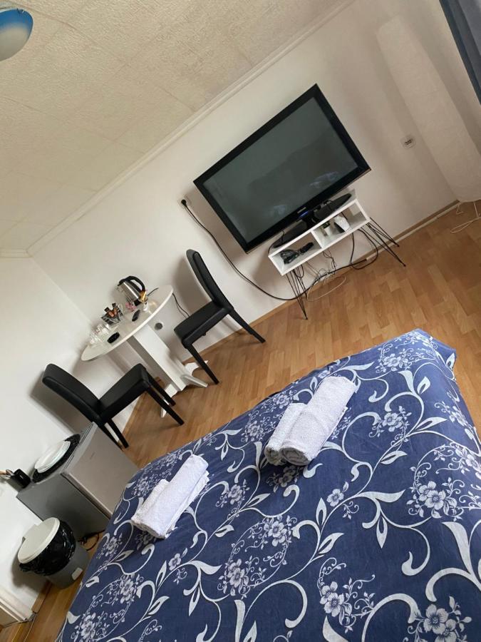 Apartmani Petra Novi Sad Buitenkant foto