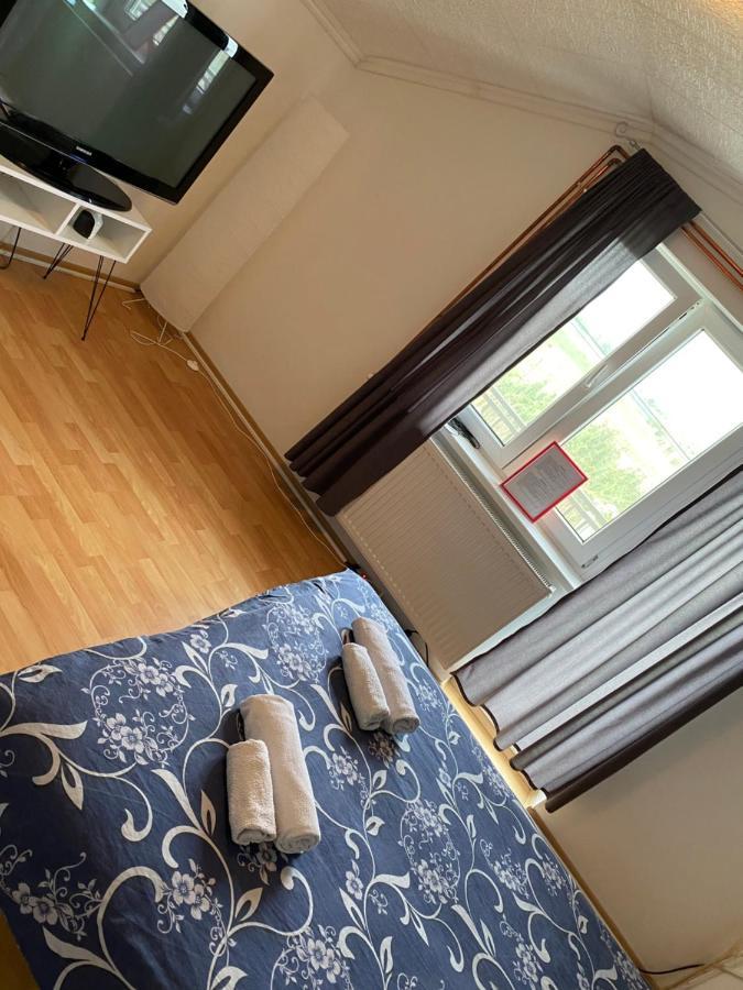 Apartmani Petra Novi Sad Buitenkant foto